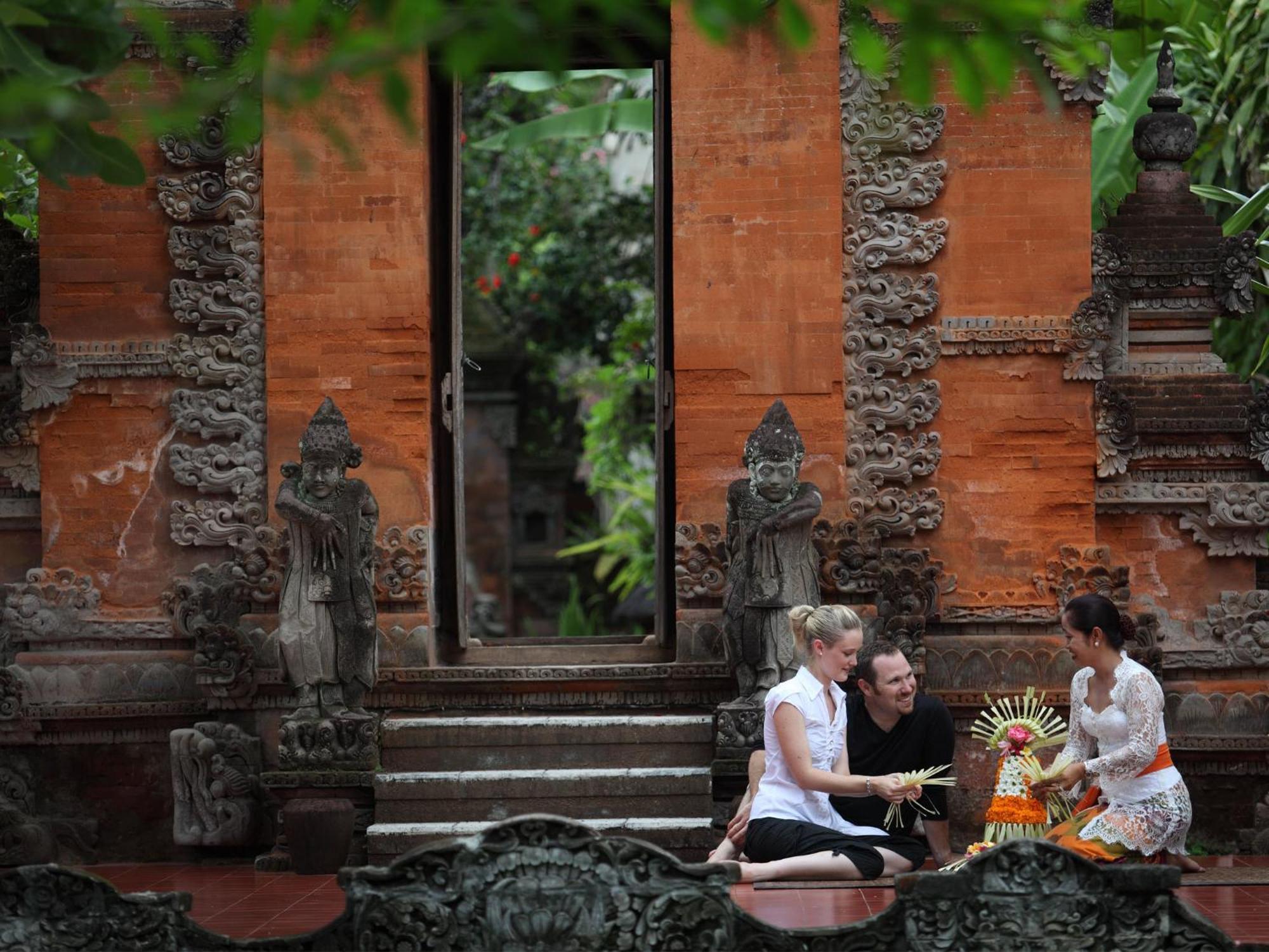 Griya Santrian A Beach Resort And Spa Sanur Exterior foto